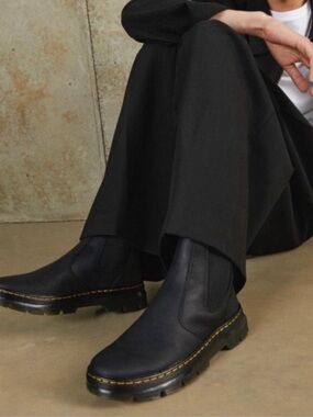 Dr. Martens Embury Chelsea Boots size 12 in Black